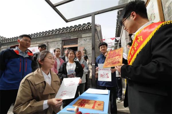 宣传教育系列活动再添新篇国家安全年画娃娃艺术展在杨柳青古镇正式