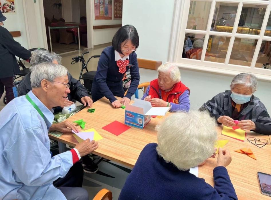 天津农商银行:精准发力金融助老 用心守护幸福晚年