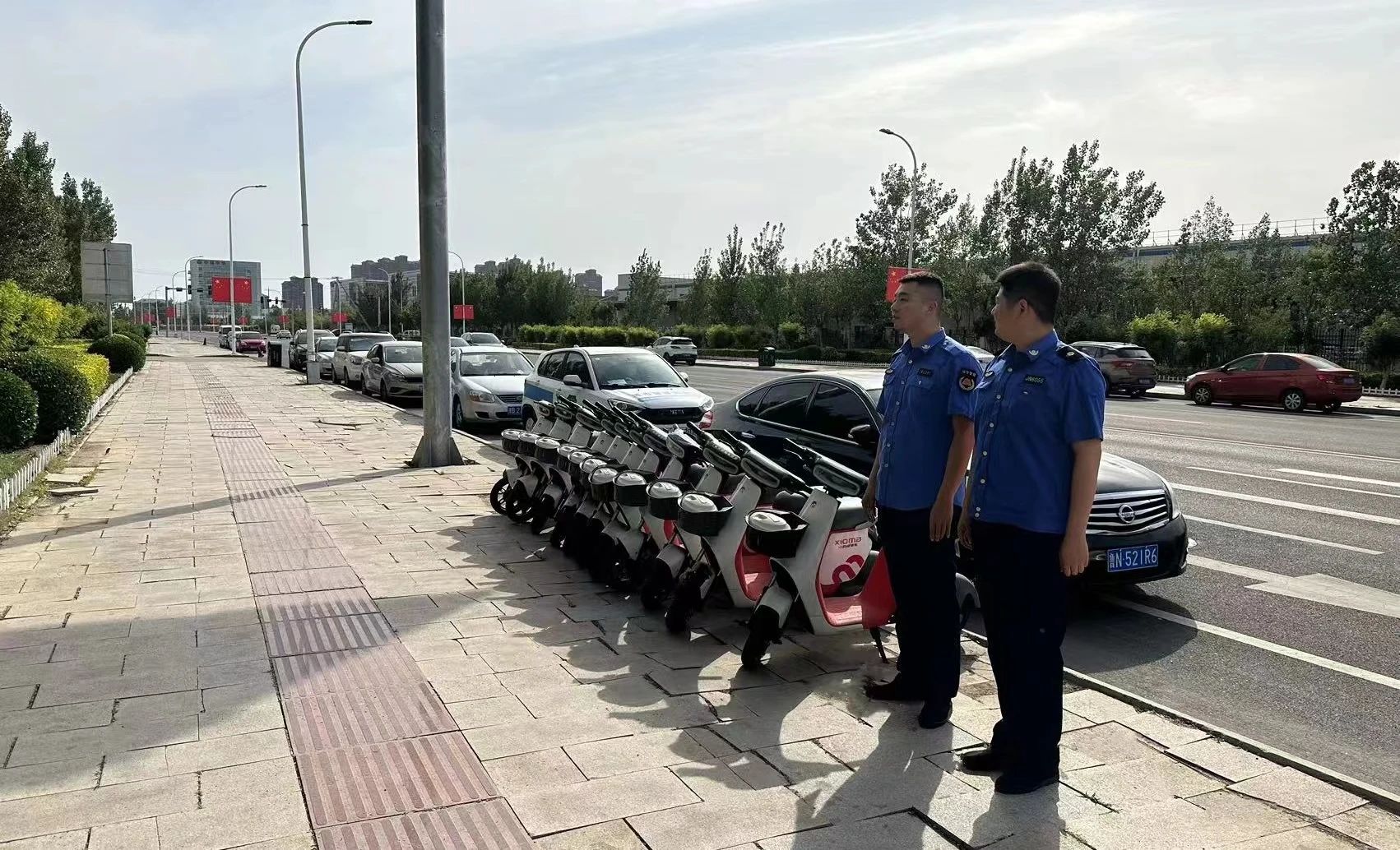 让车辆"站队",让文明"归位"——八里台镇综合执法大队持续整治电动车