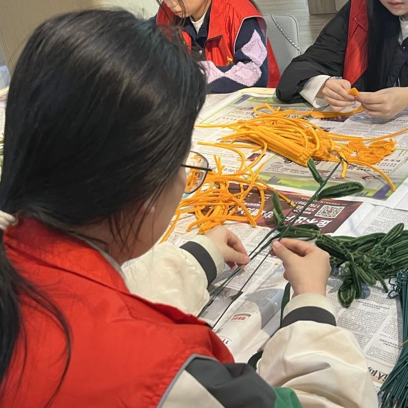 咸水沽镇新时代文明实践所:志愿服务暖人心 助力考生一举夺"葵"