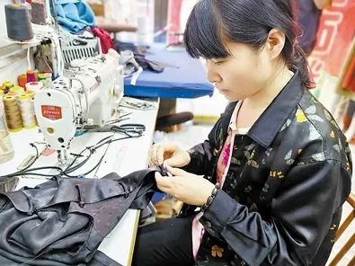 今晚报:河北区小小"修补巷" 藏着手艺人